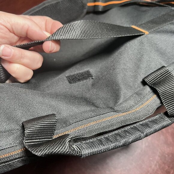 Solo Black Padded Laptop Computer Carrying Case Bag Tote Zippered Pockets - Picture 11 of 14